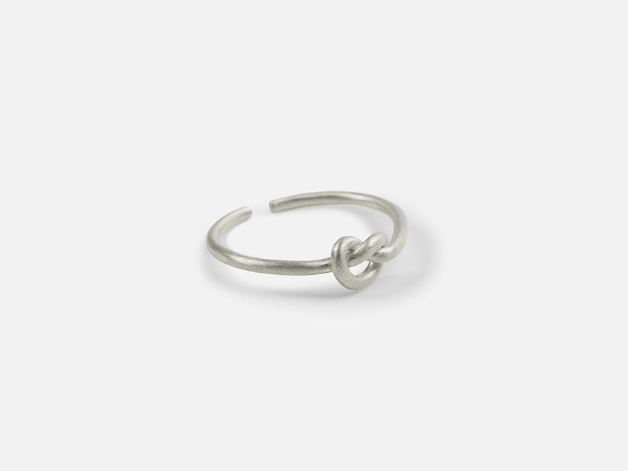 Ring mit Knoten // Silber